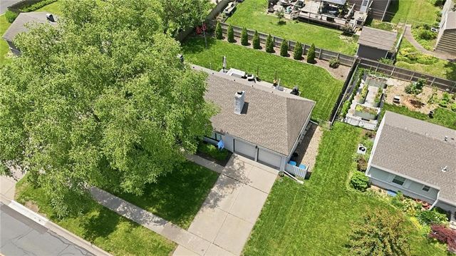 7624 Lamar Avenue, Prairie Village, KS 66208