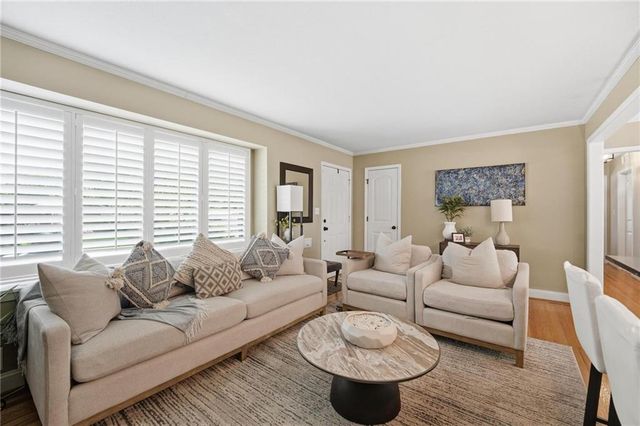 7624 Lamar Avenue, Prairie Village, KS 66208