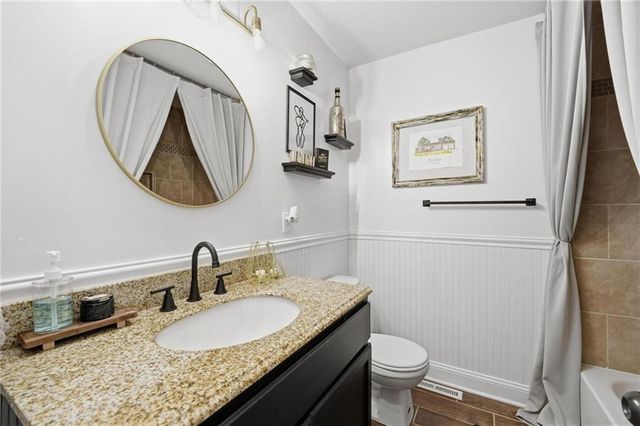 7624 Lamar Avenue, Prairie Village, KS 66208