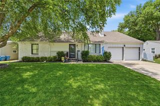 7624 Lamar Avenue, Prairie Village, KS 66208
