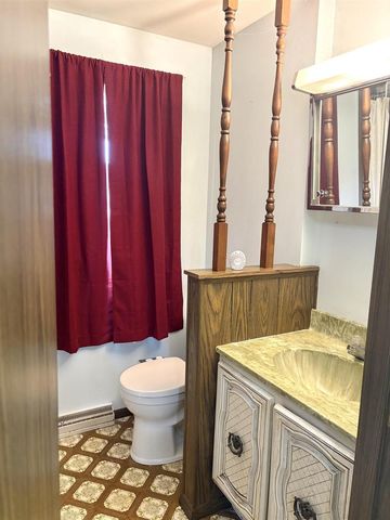 241 BUTTE DES MORTS DRIVE, Menasha, WI 54952