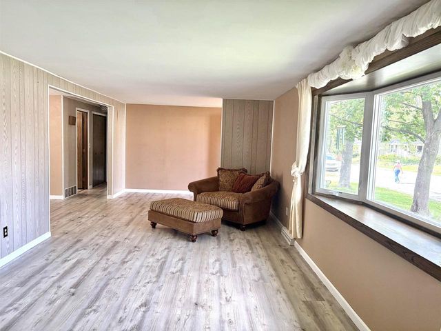 241 BUTTE DES MORTS DRIVE, Menasha, WI 54952