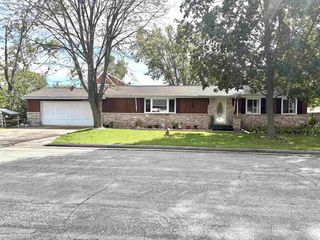 241 BUTTE DES MORTS DRIVE, Menasha, WI 54952