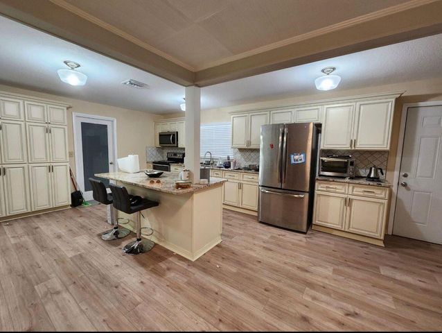 916 Francis Street, West Palm Beach, FL 33405