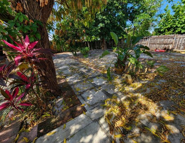 916 Francis Street, West Palm Beach, FL 33405