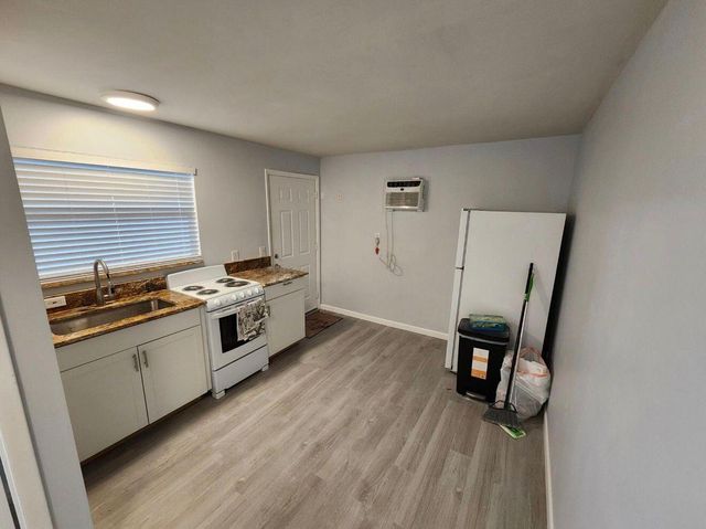 916 Francis Street, West Palm Beach, FL 33405
