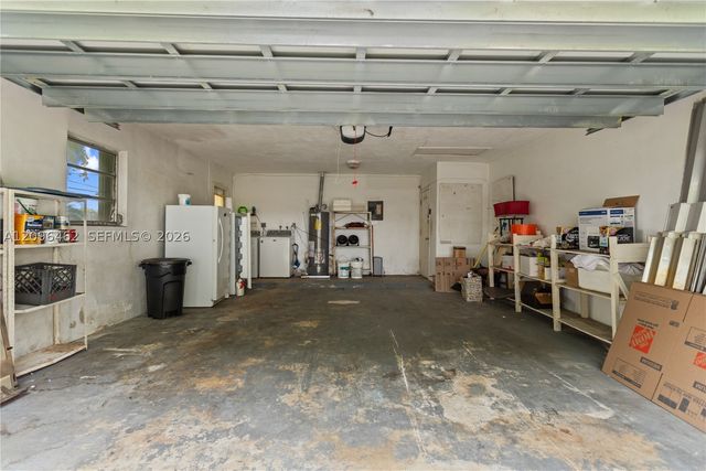 4899 NW 7th Dr, Plantation, FL 33317