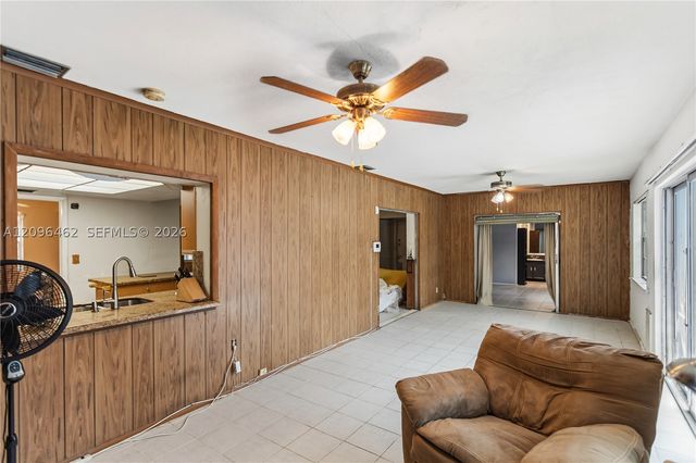 4899 NW 7th Dr, Plantation, FL 33317