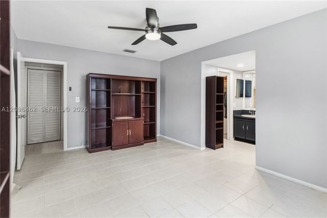 4899 NW 7th Dr, Plantation, FL 33317