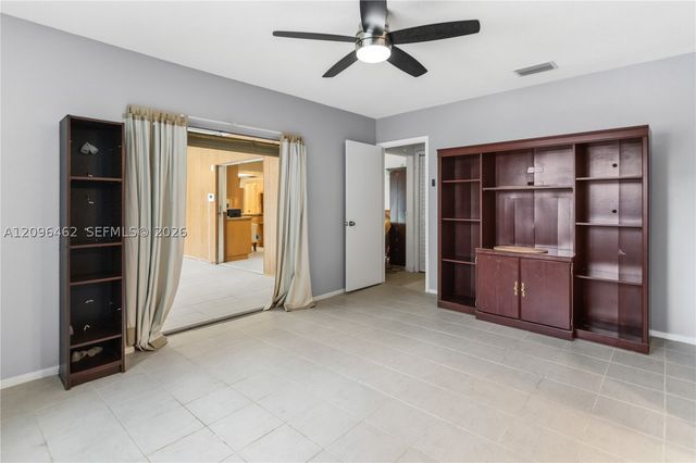 4899 NW 7th Dr, Plantation, FL 33317