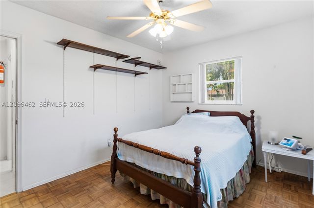 4899 NW 7th Dr, Plantation, FL 33317