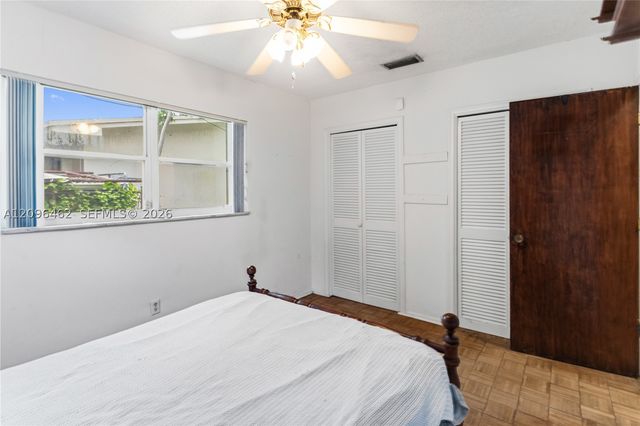 4899 NW 7th Dr, Plantation, FL 33317