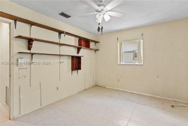 4899 NW 7th Dr, Plantation, FL 33317