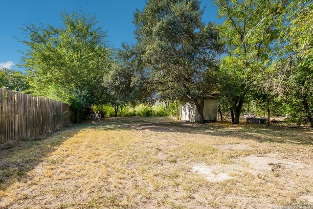 638 Hood, San Antonio, TX 78208