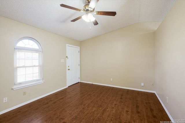 638 Hood, San Antonio, TX 78208