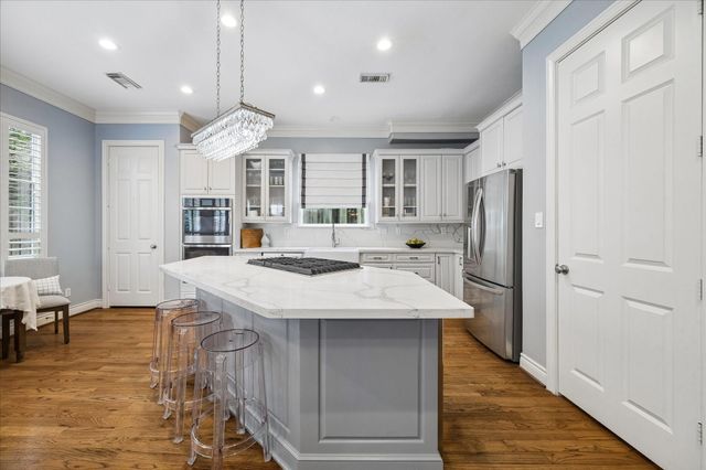 1419 W Hilshire Park Drive, Houston, TX 77055