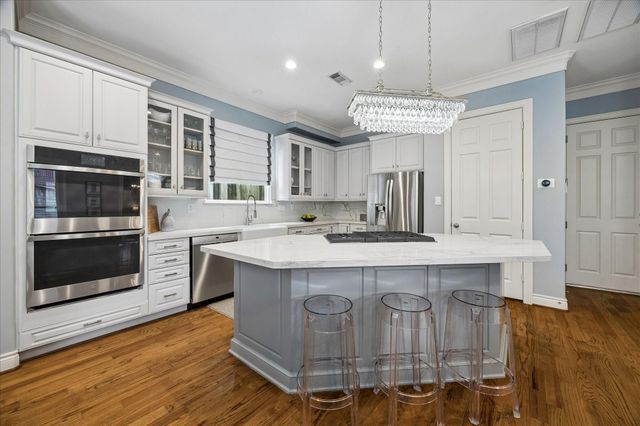 1419 W Hilshire Park Drive, Houston, TX 77055