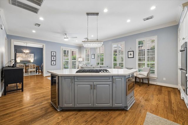 1419 W Hilshire Park Drive, Houston, TX 77055