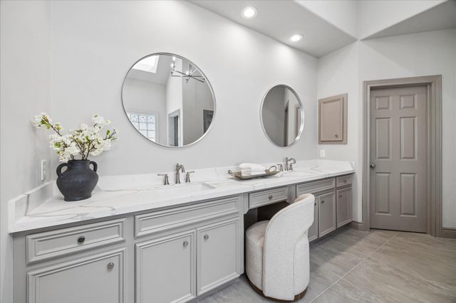 1419 W Hilshire Park Drive, Houston, TX 77055