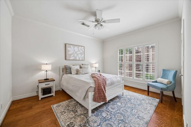 1419 W Hilshire Park Drive, Houston, TX 77055