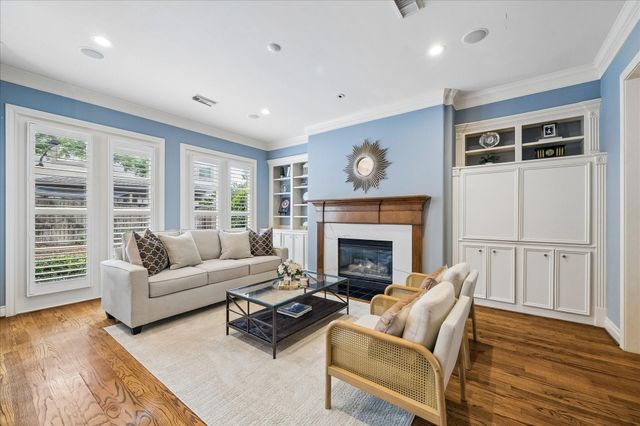 1419 W Hilshire Park Drive, Houston, TX 77055