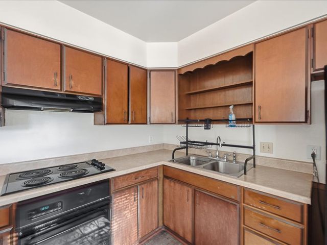 633 N 26th West Avenue, Tulsa, OK 74127