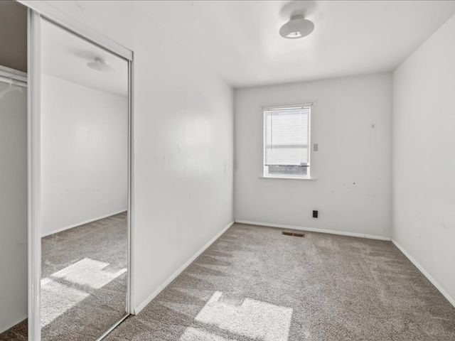 633 N 26th West Avenue, Tulsa, OK 74127