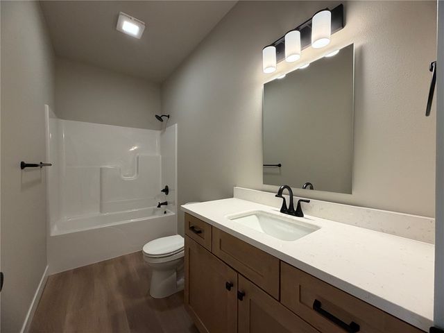 100 Kinsey Street, North Liberty, IA 52317