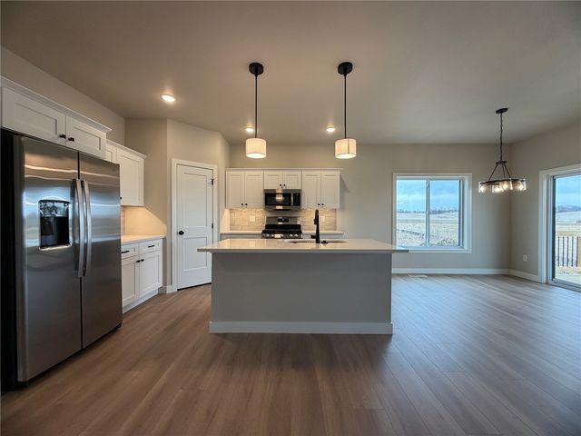 100 Kinsey Street, North Liberty, IA 52317