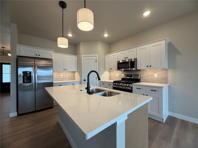 100 Kinsey Street, North Liberty, IA 52317