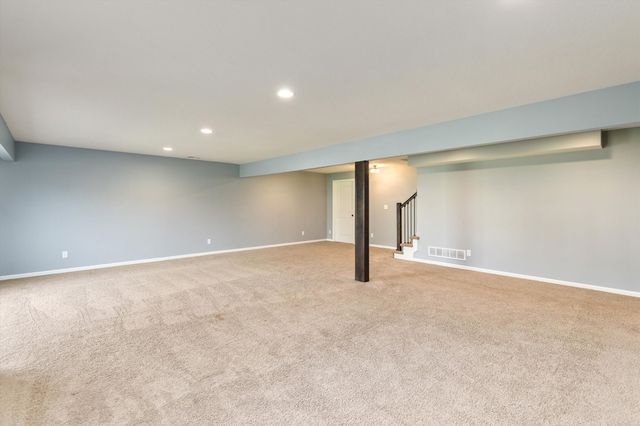 1344 90th Street, West Des Moines, IA 50266