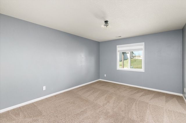 1344 90th Street, West Des Moines, IA 50266