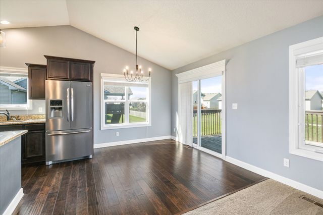 1344 90th Street, West Des Moines, IA 50266