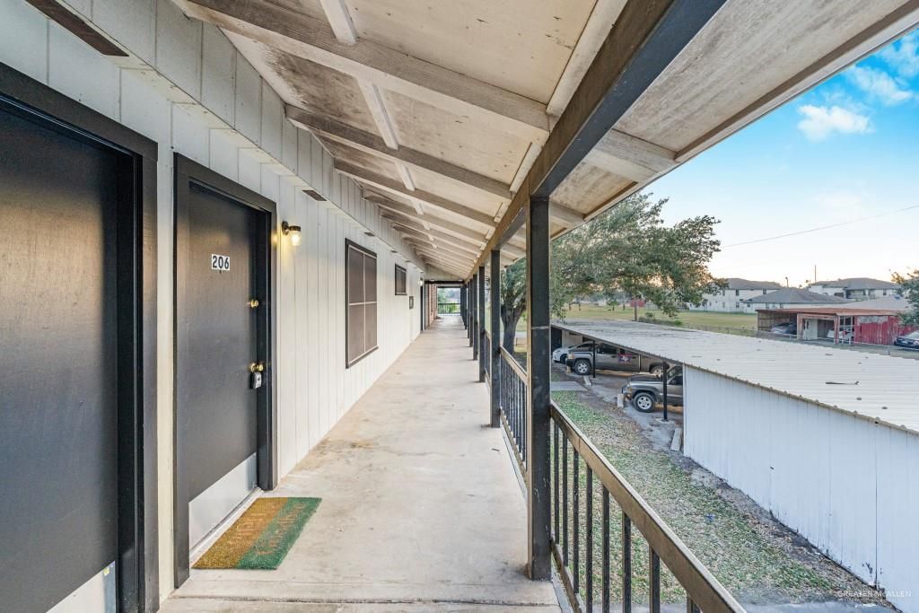 1600 S Bridge Avenue 206, Weslaco, TX 78596