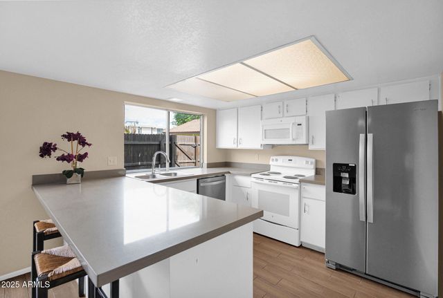 15201 N 25TH Drive 11, Phoenix, AZ 85023