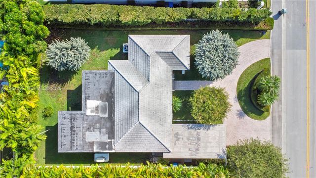 1261 98th St, Bay Harbor Islands, FL 33154