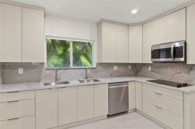 1261 98th St, Bay Harbor Islands, FL 33154