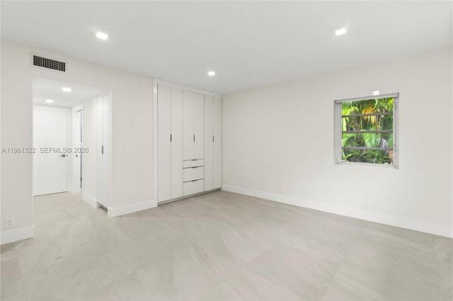 1261 98th St, Bay Harbor Islands, FL 33154