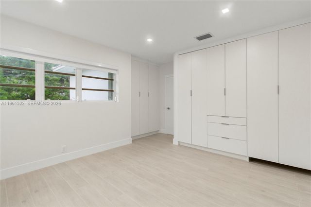 1261 98th St, Bay Harbor Islands, FL 33154