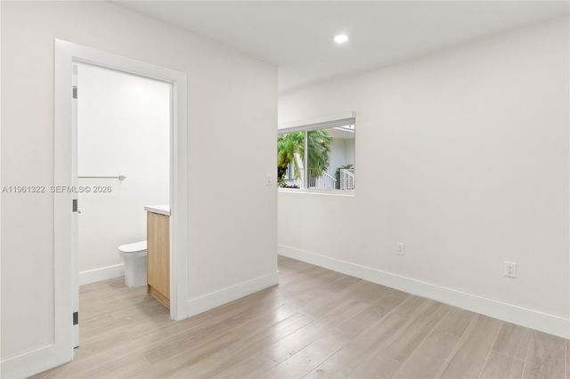 1261 98th St, Bay Harbor Islands, FL 33154