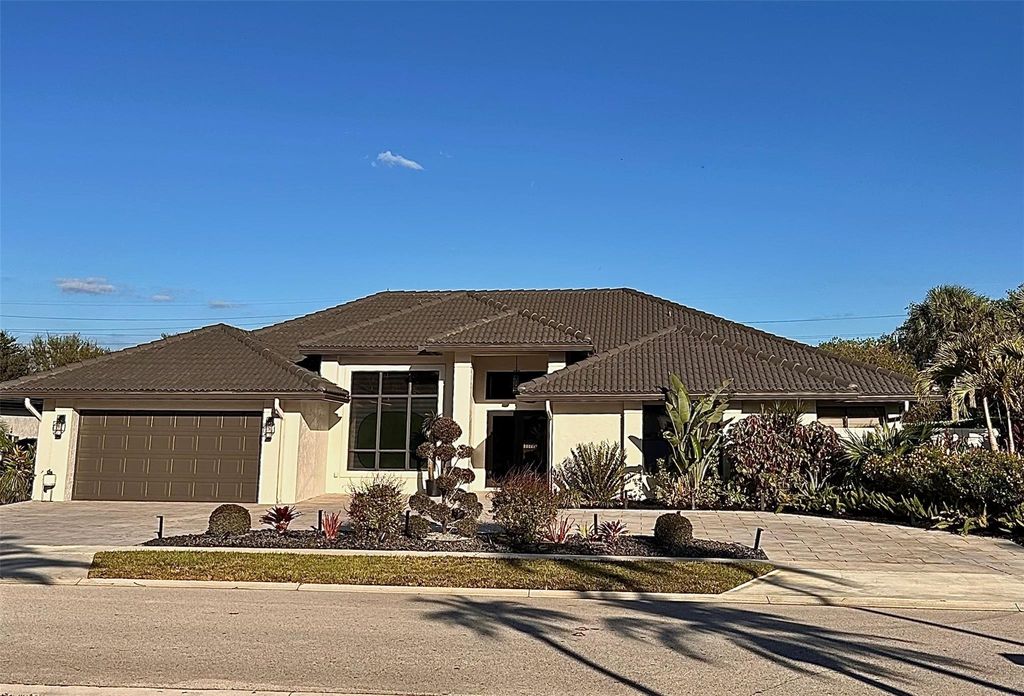 11392 Boca Woods Ln, Boca Raton, FL 33428