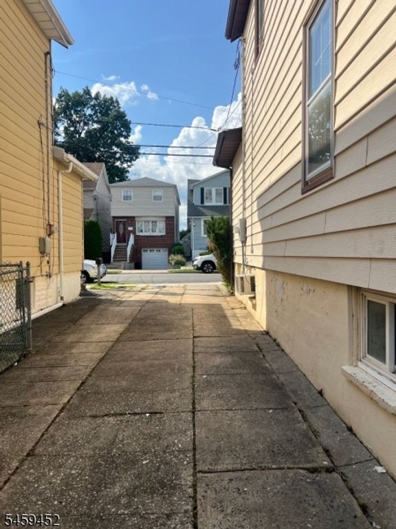106 Morgan Pl, North Arlington Boro, NJ 07031 — photo 4