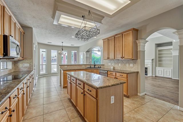 6610 Glenhill Drive, Spring, TX 77389