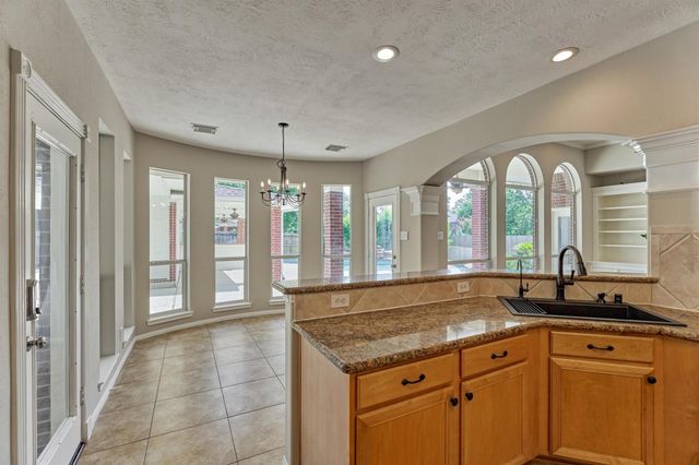 6610 Glenhill Drive, Spring, TX 77389