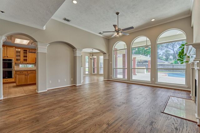 6610 Glenhill Drive, Spring, TX 77389