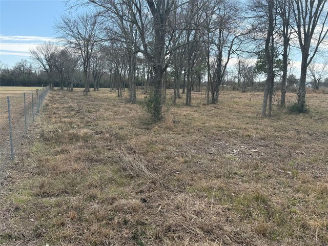 32186 Howell Road, Waller, TX 77484