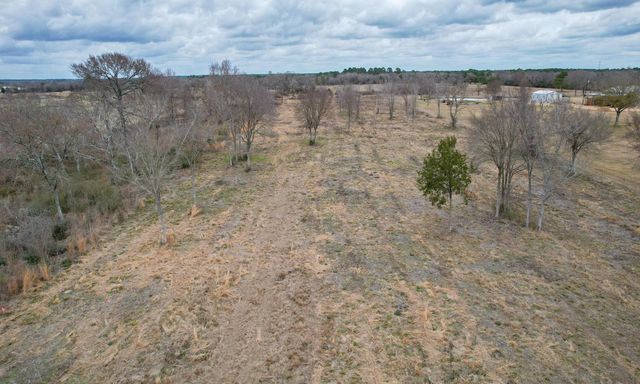 32186 Howell Road, Waller, TX 77484