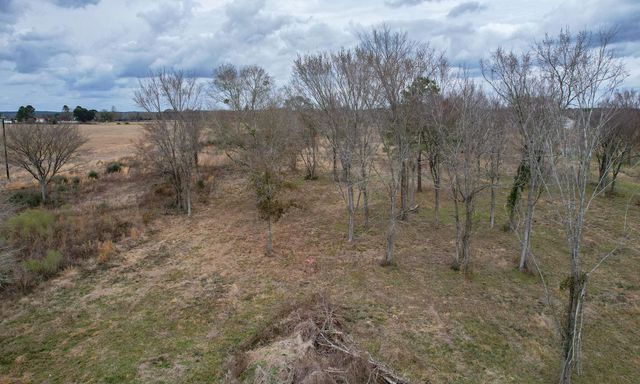 32186 Howell Road, Waller, TX 77484