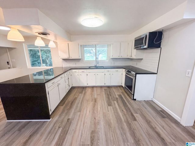 127 WALKER AVENUE, Hueytown, AL 35023