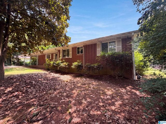 127 WALKER AVENUE, Hueytown, AL 35023